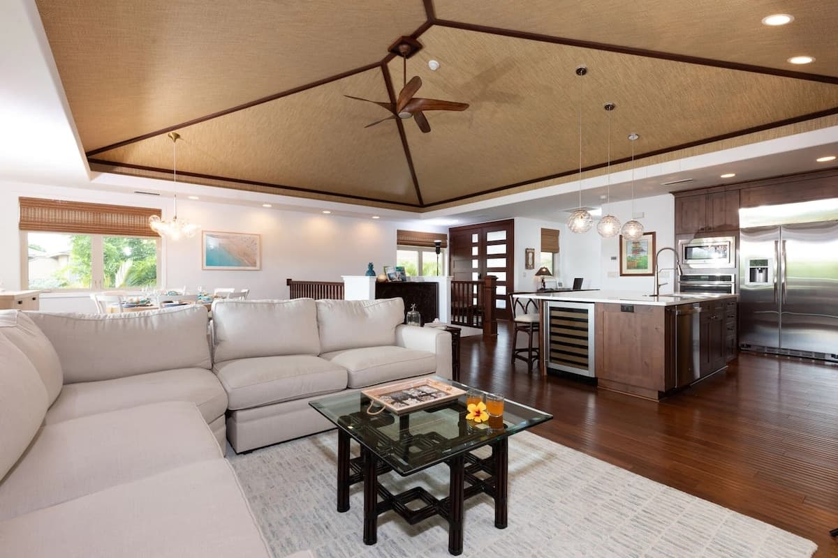 Home in Waimea · ★5.0 · 4 bedrooms · 6 beds · 3.5 private baths - Photo 1