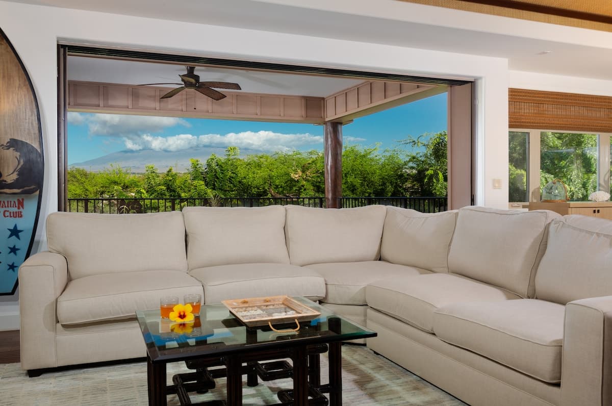 Home in Waimea · ★5.0 · 4 bedrooms · 6 beds · 3.5 private baths - Photo 4