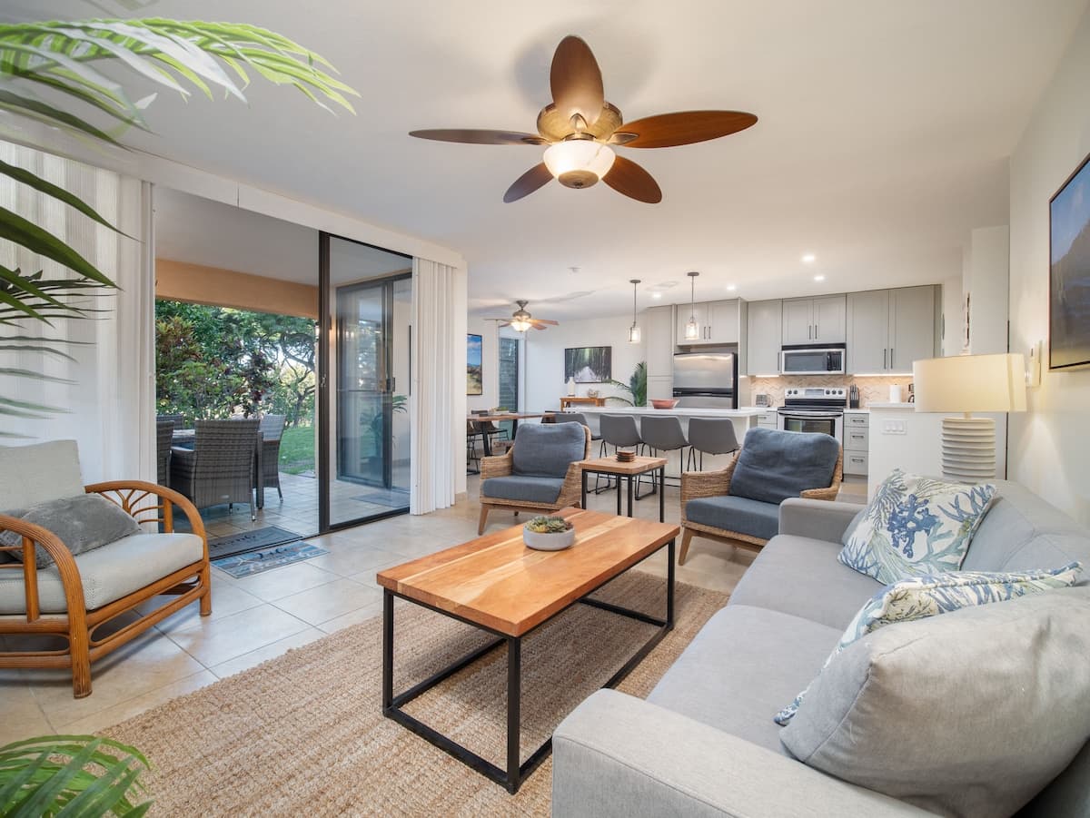 Townhouse in Kihei · ★4.86 · 2 bedrooms · 4 beds · 2 baths - Photo 3