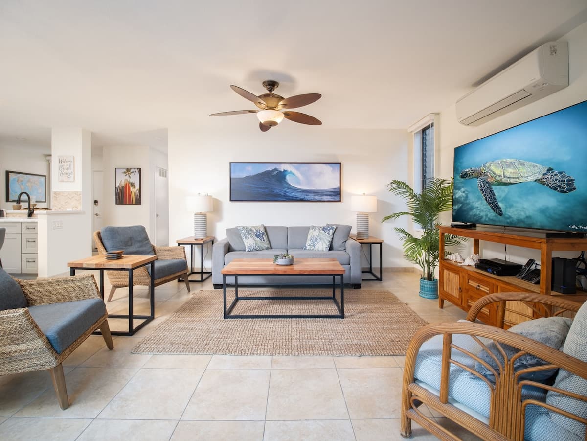 Townhouse in Kihei · ★4.86 · 2 bedrooms · 4 beds · 2 baths - Photo 4