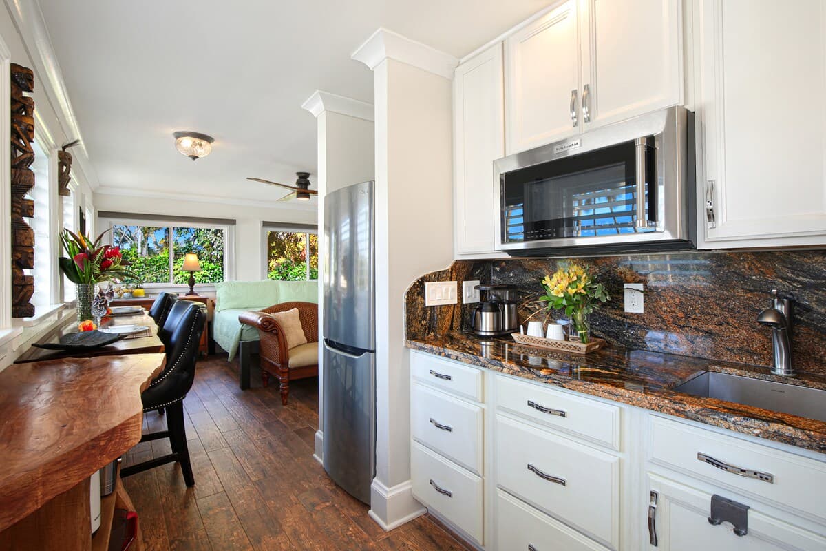 Coco C: Honeymooners Favorite with River Views - Photo 3