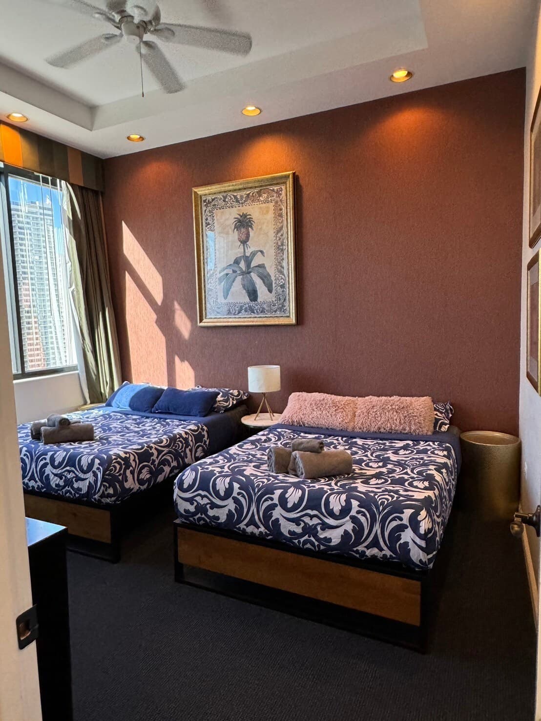 Condo in Honolulu · ★4.83 · 1 bedroom · 3 beds · 1 private bath - Photo 1