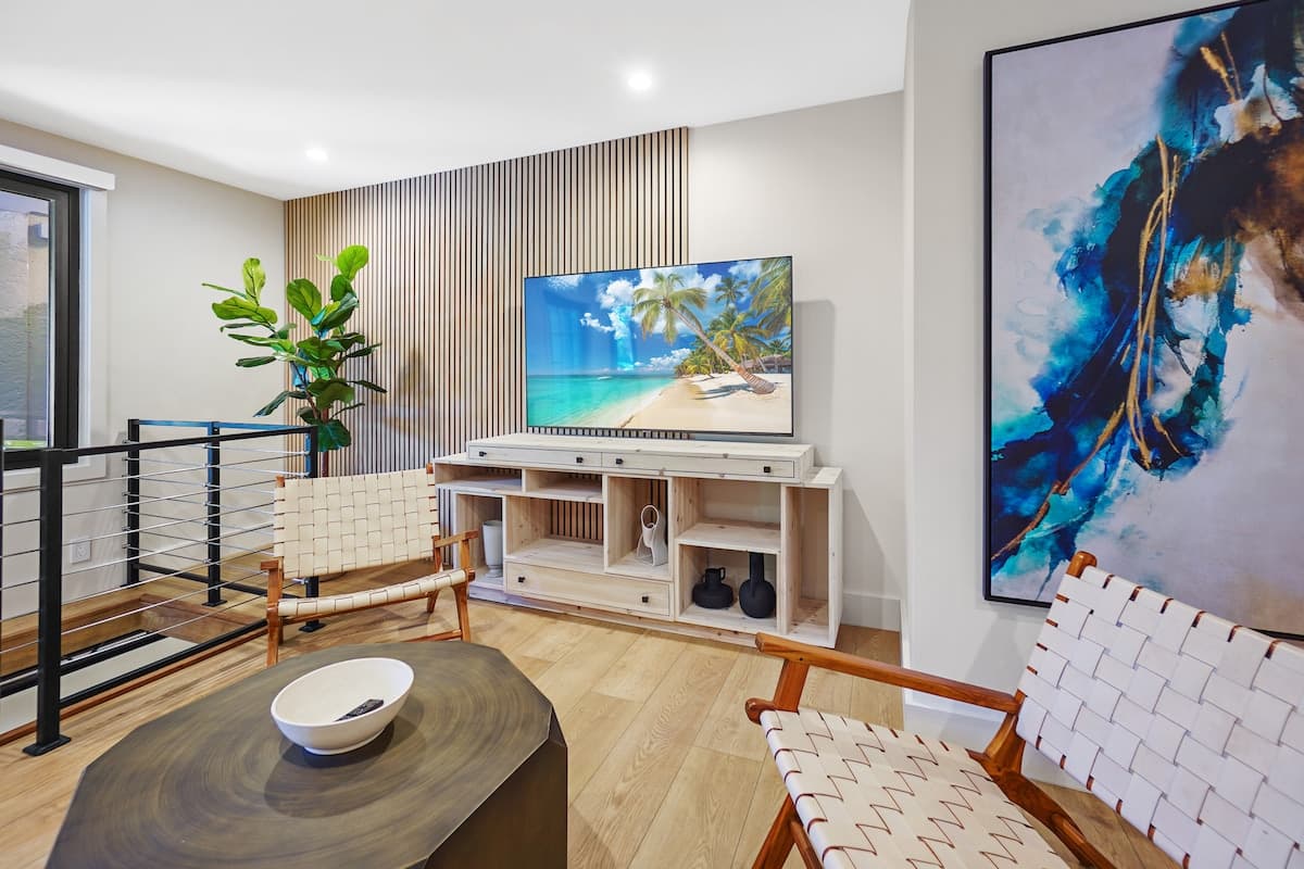Condo in Kihei · ★5.0 · 6 bedrooms · 10 beds · 8 private baths - Photo 3