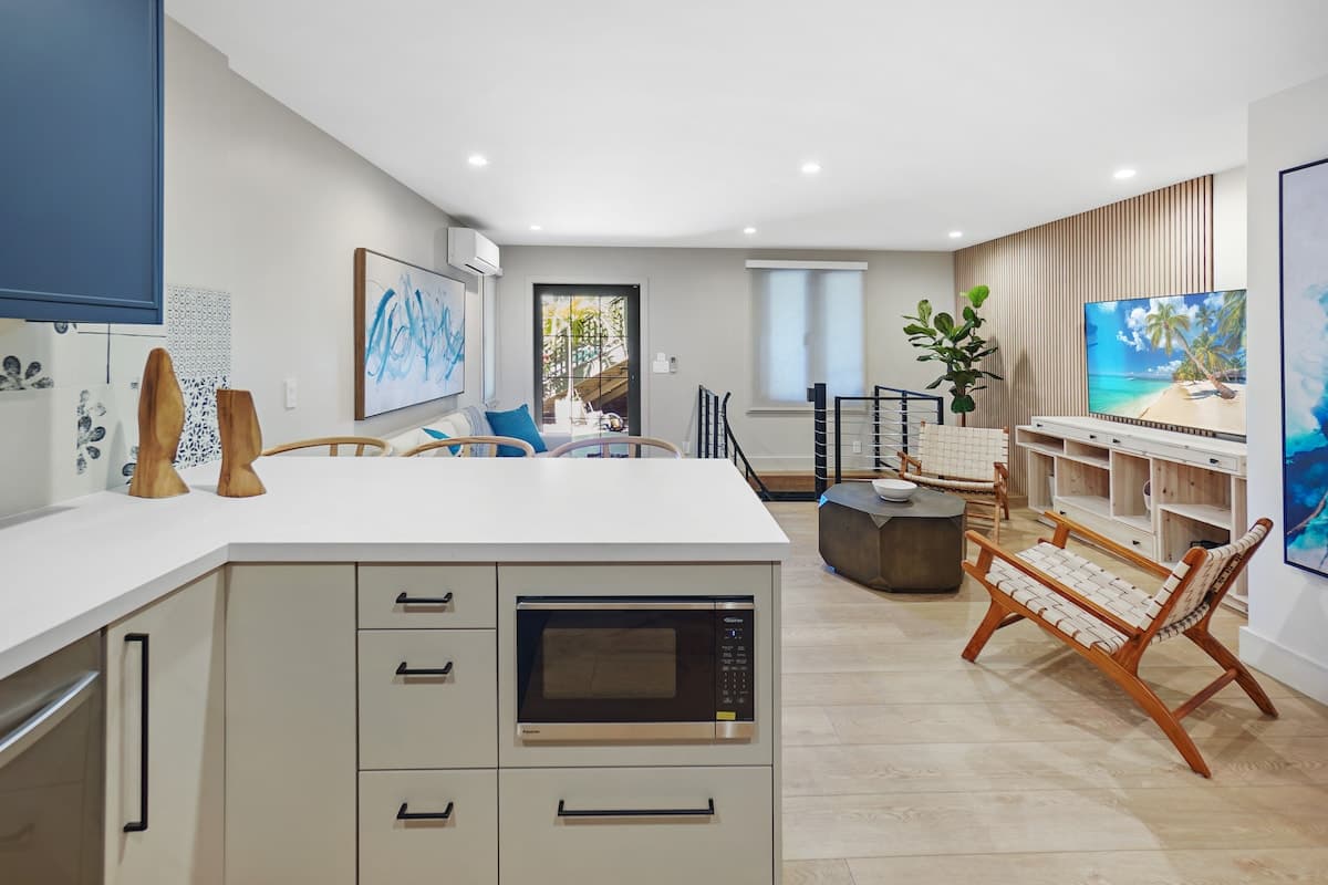 Condo in Kihei · ★5.0 · 6 bedrooms · 10 beds · 8 private baths - Photo 5
