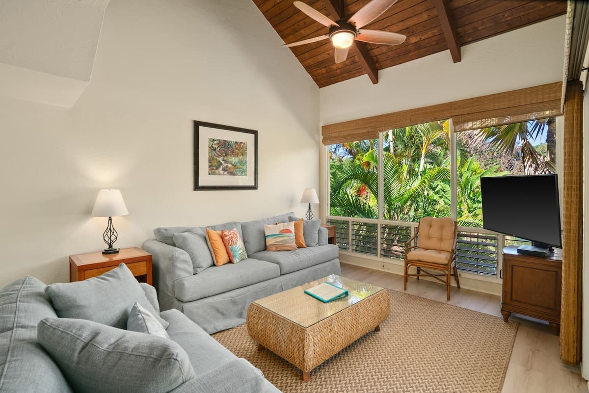 Townhouse in Koloa · ★4.84 · 2 bedrooms · 3 beds · 2 private baths - Photo 3