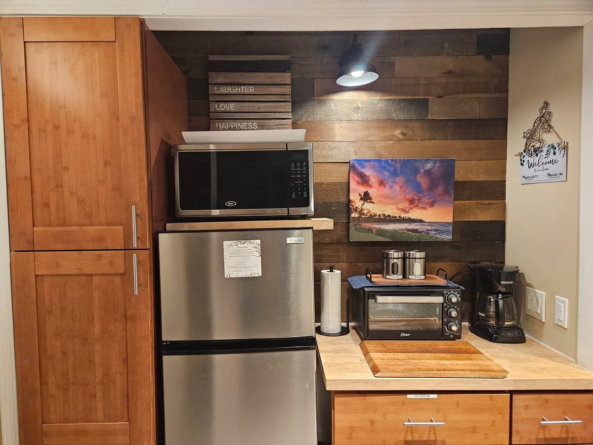 Condo in Kihei · ★4.86 · Studio · 2 beds · 1 bath - Photo 5