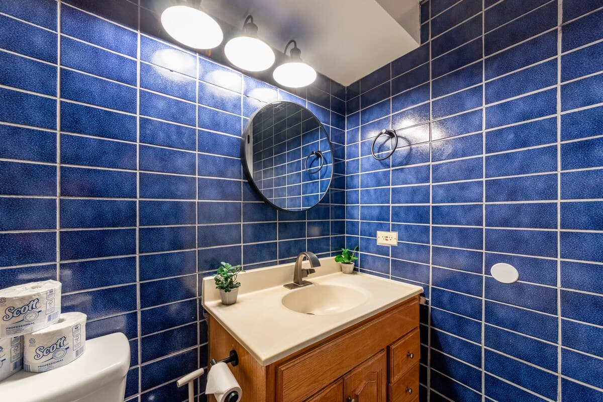 Condo in Honolulu · ★4.78 · 1 bedroom · 2 beds · 1 private bath - Photo 4