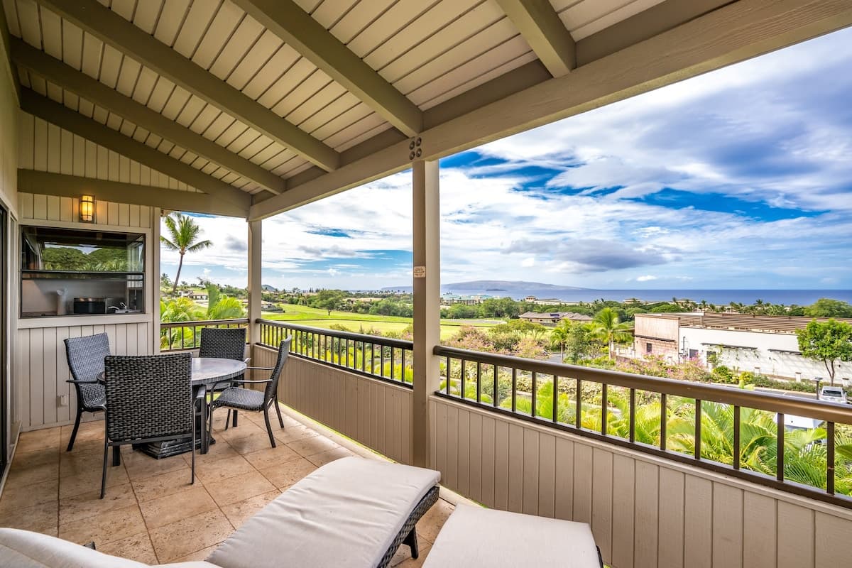 Condo in Kihei · ★4.88 · 2 bedrooms · 3 beds · 2 shared baths - Photo 4