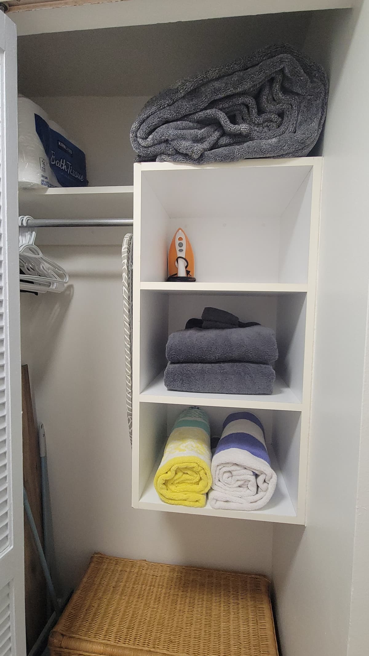 Condo in Honolulu · ★4.81 · Studio · 1 bed · 1 private bath - Photo 5
