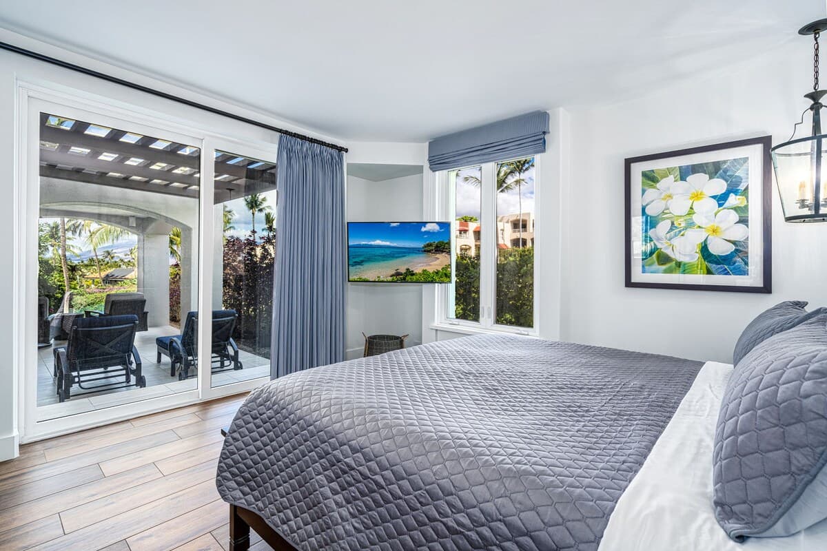 Condo in Kihei · ★4.89 · 1 bedroom · 2 beds · 2 baths - Photo 2
