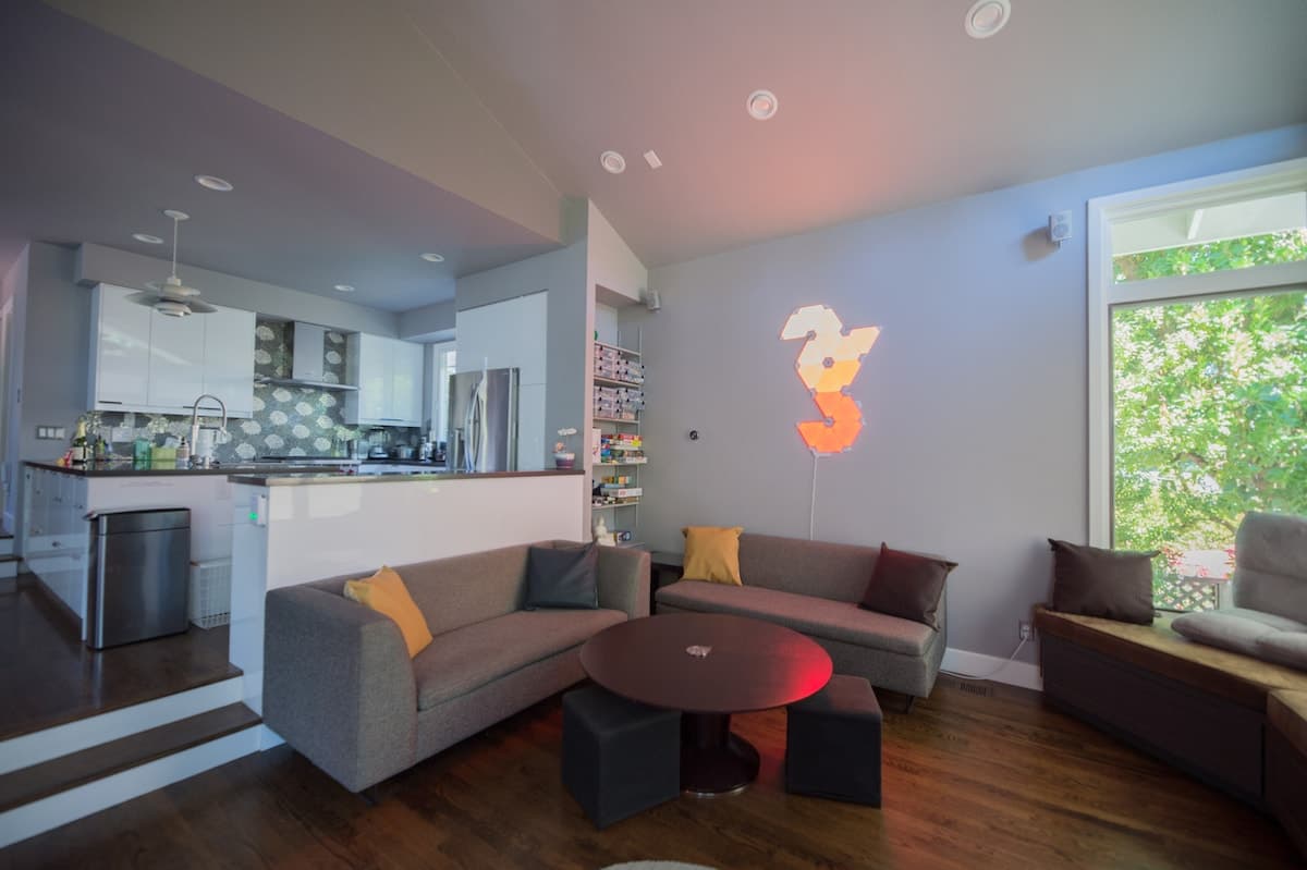Home in Los Altos · ★4.95 · 4 bedrooms · 6 beds · 3 private baths - Photo 2
