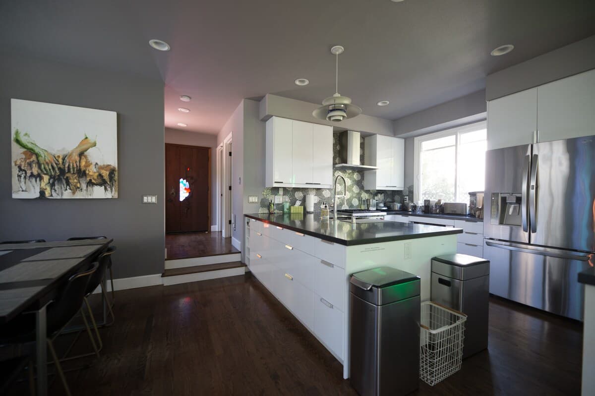 Home in Los Altos · ★4.95 · 4 bedrooms · 6 beds · 3 private baths - Photo 4