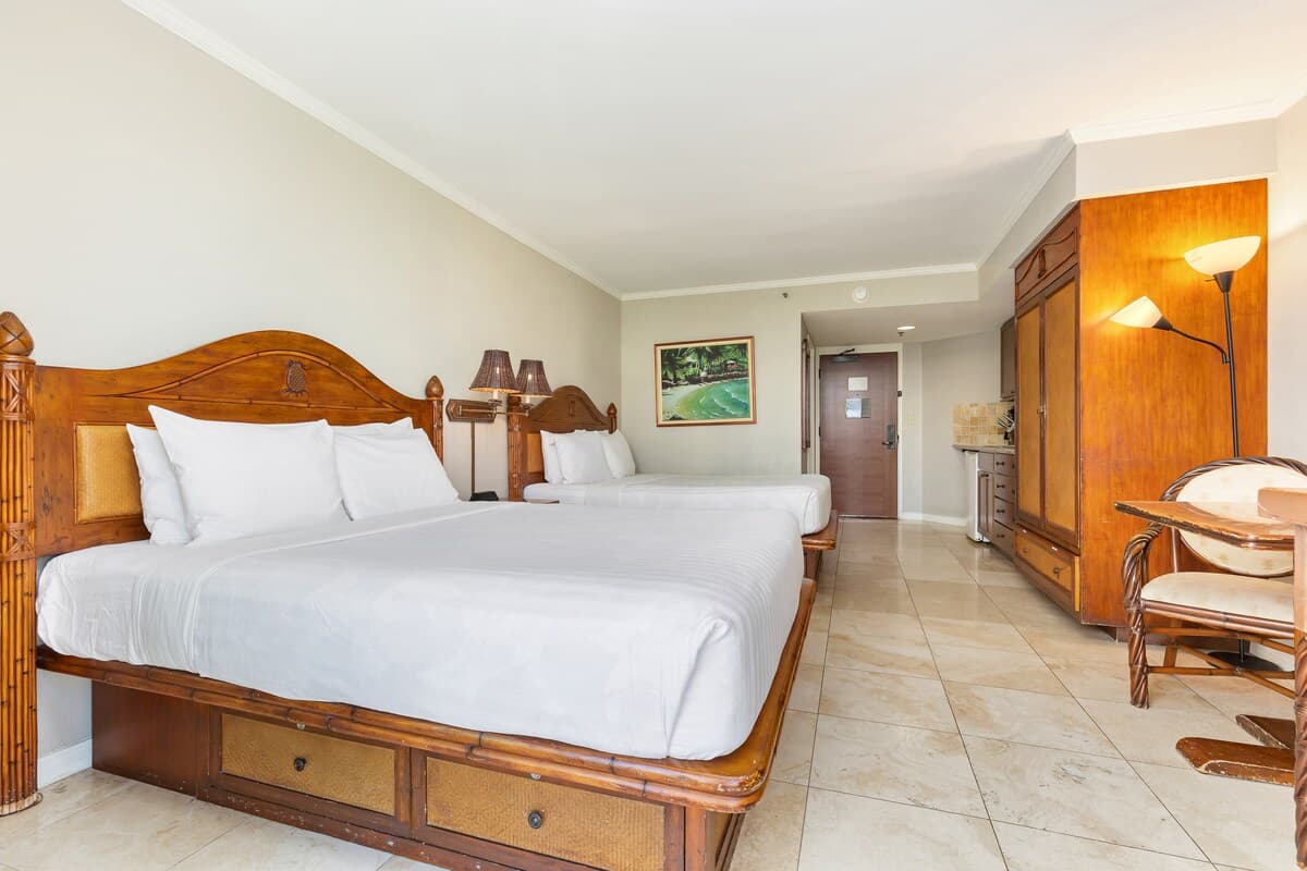 Cozy studio with FREE parking in Waikiki - Photo 4