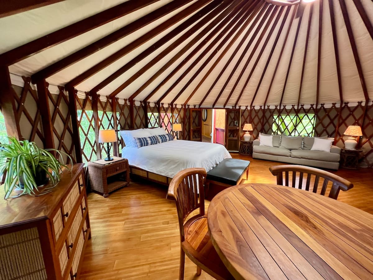 Magical farm retreat, stunning yurt & spa bathroom - Photo 1