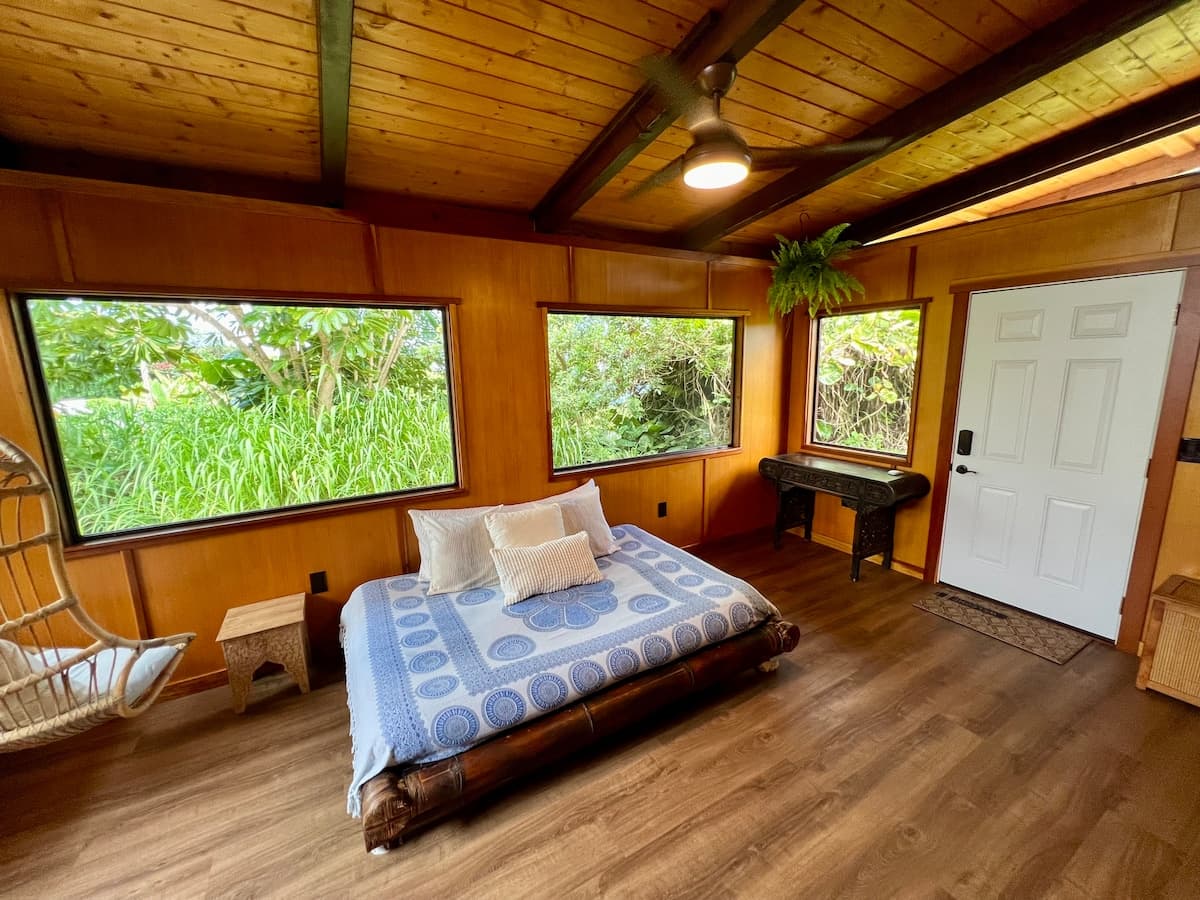 Magical farm retreat, stunning yurt & spa bathroom - Photo 3