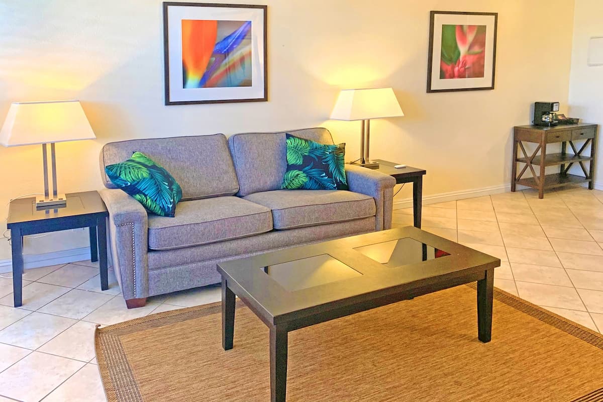 Condo in Kihei · ★4.85 · 1 bedroom · 1 bed · 1 private bath - Photo 3