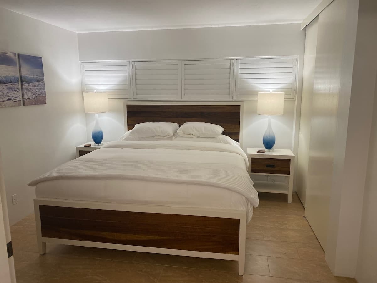 Condo in Kihei · ★4.84 · 1 bedroom · 2 beds · 1 private bath - Photo 2