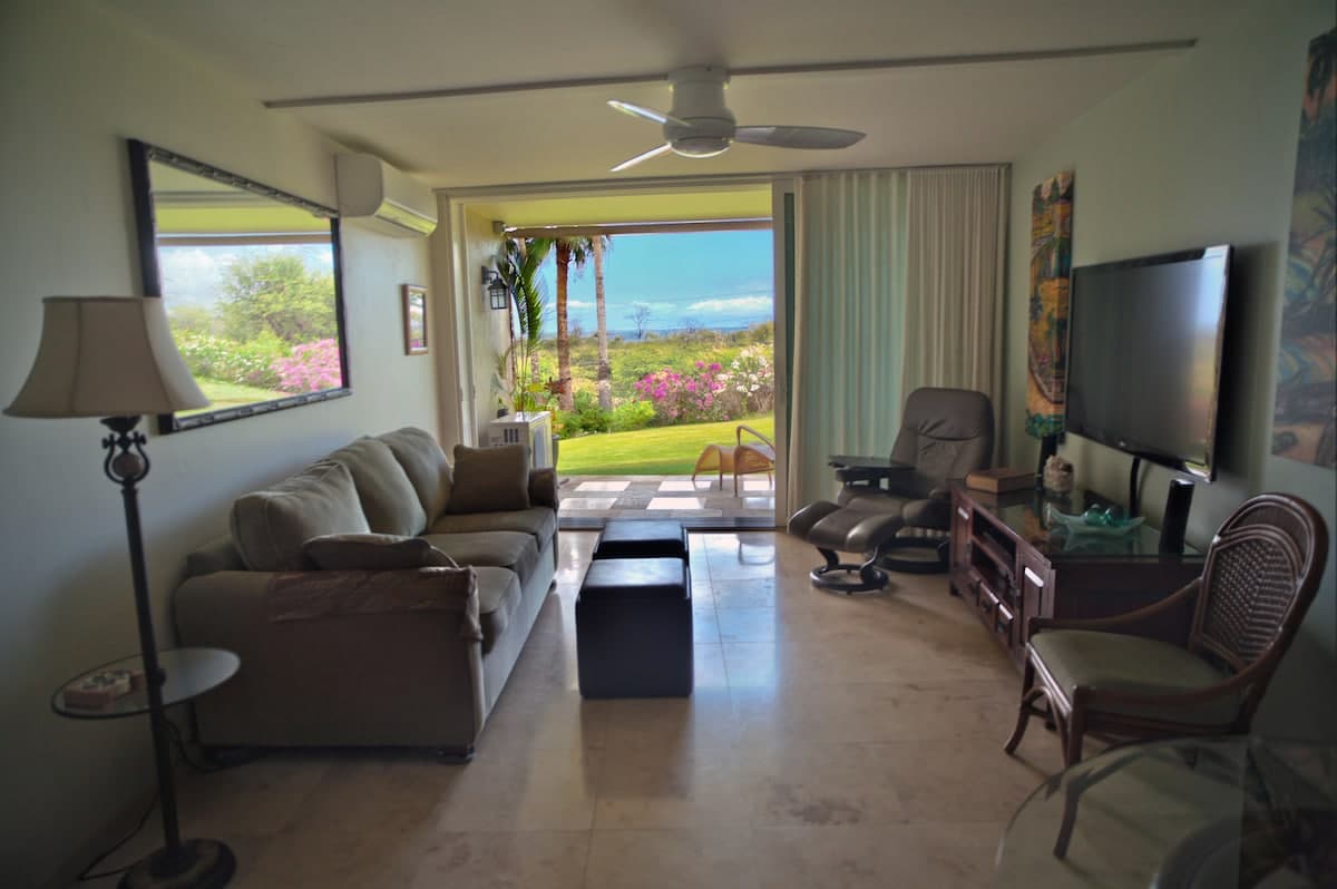 Condo in Kihei · ★5.0 · 2 bedrooms · 3 beds · 1 bath - Photo 1