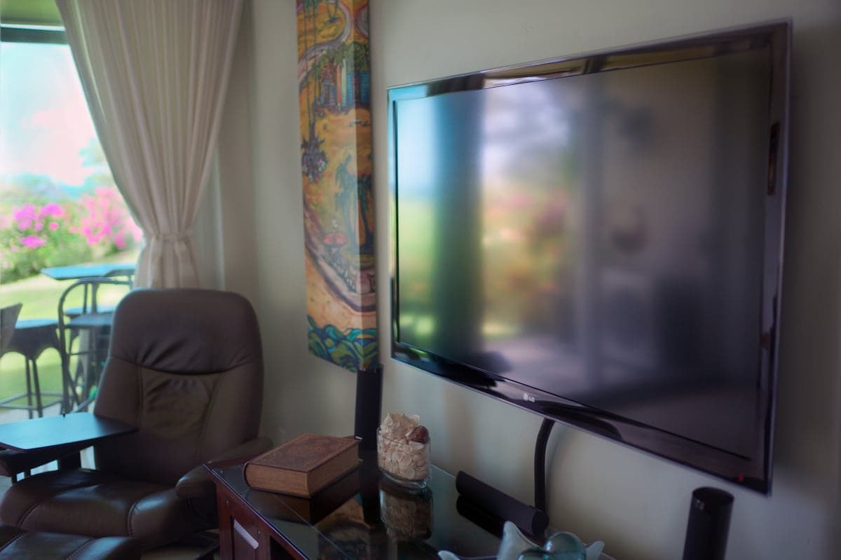 Condo in Kihei · ★5.0 · 2 bedrooms · 3 beds · 1 bath - Photo 2