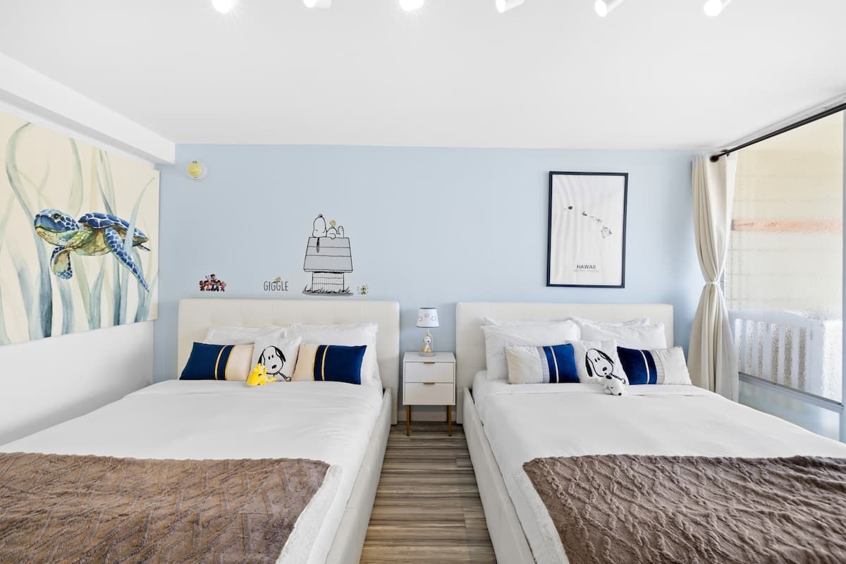 Condo in Honolulu · ★4.83 · 1 bedroom · 2 beds · 1 private bath - Photo 1