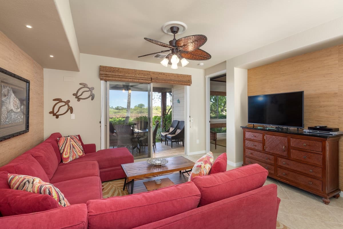 Townhouse in Waimea · ★4.92 · 3 bedrooms · 4 beds · 2 baths - Photo 2