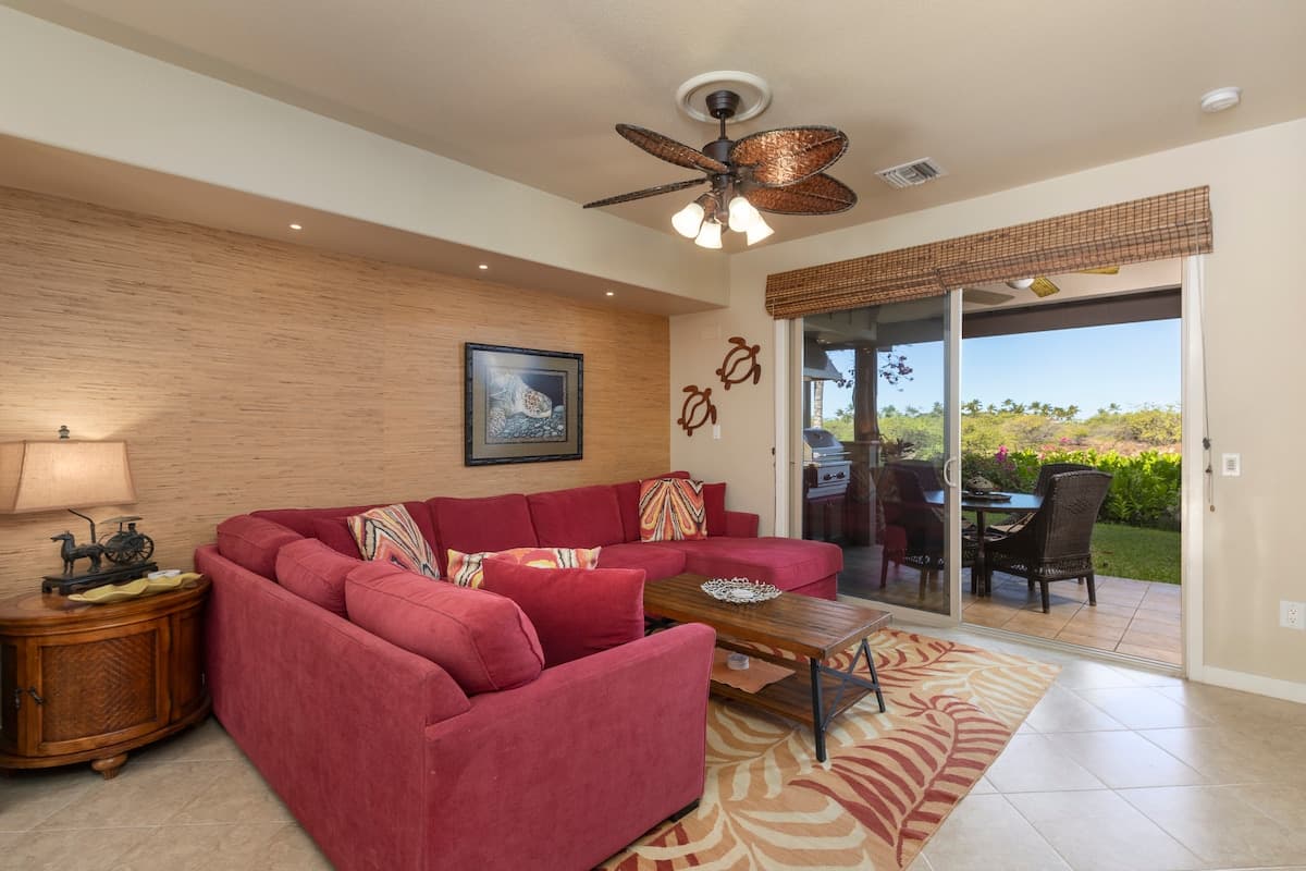 Townhouse in Waimea · ★4.92 · 3 bedrooms · 4 beds · 2 baths - Photo 1