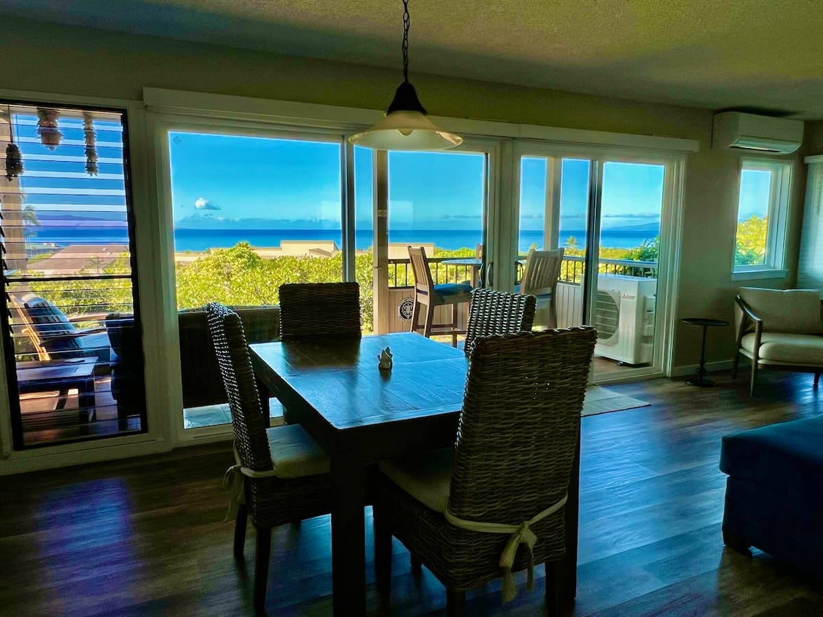 Condo in Wailea · ★4.88 · 2 bedrooms · 3 beds · 2 private baths - Photo 5