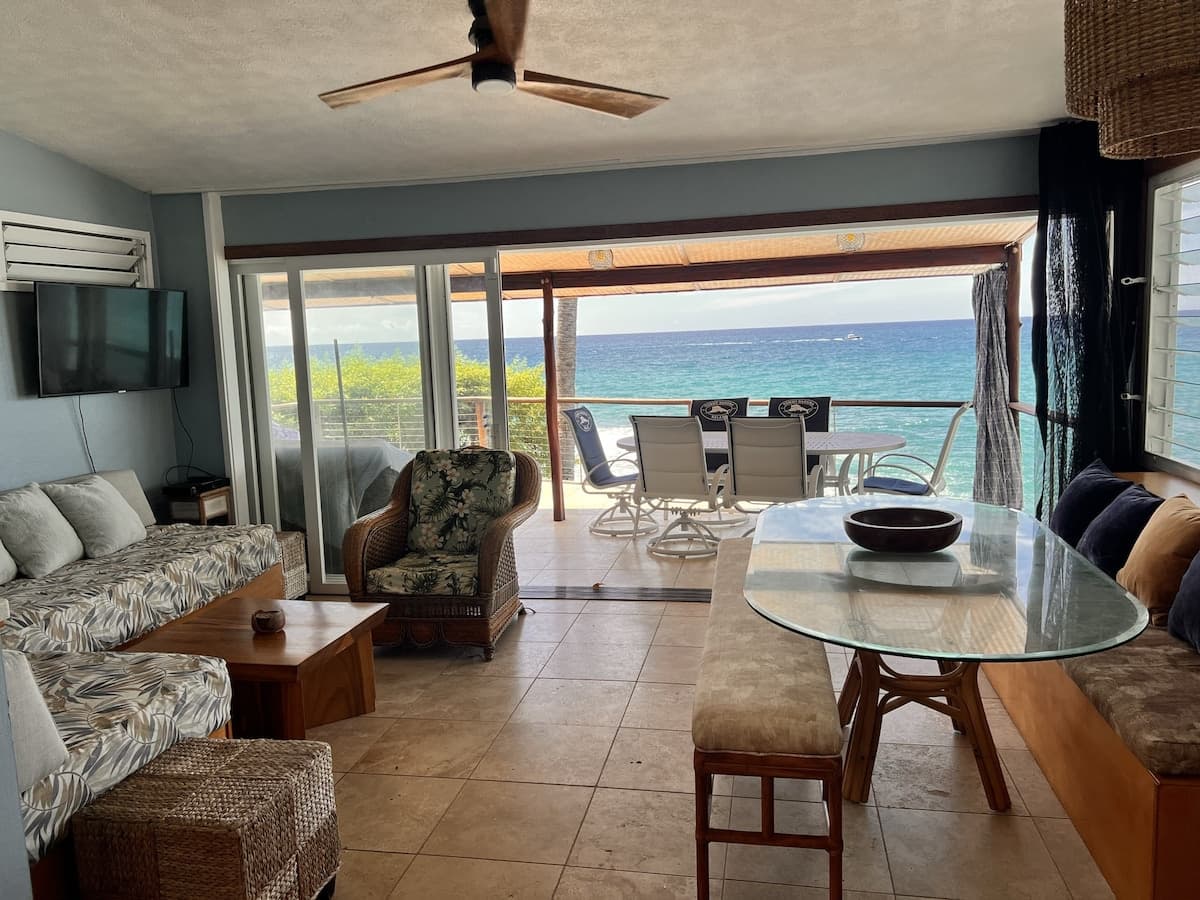 Home in Kailua-Kona · ★4.8 · 2 bedrooms · 6 beds · 3 baths - Photo 5