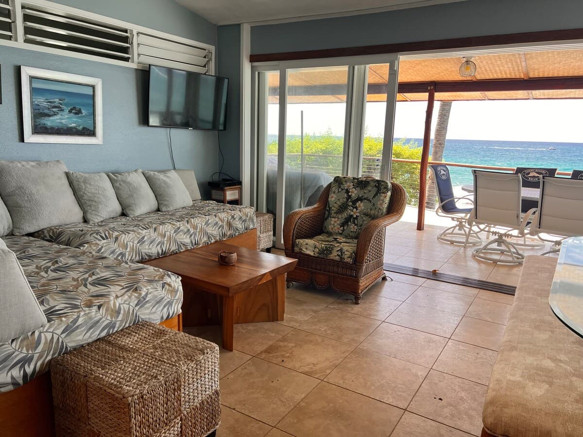 Home in Kailua-Kona · ★4.8 · 2 bedrooms · 6 beds · 3 baths - Photo 3