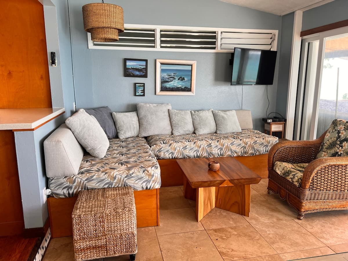 Home in Kailua-Kona · ★4.8 · 2 bedrooms · 6 beds · 3 baths - Photo 4