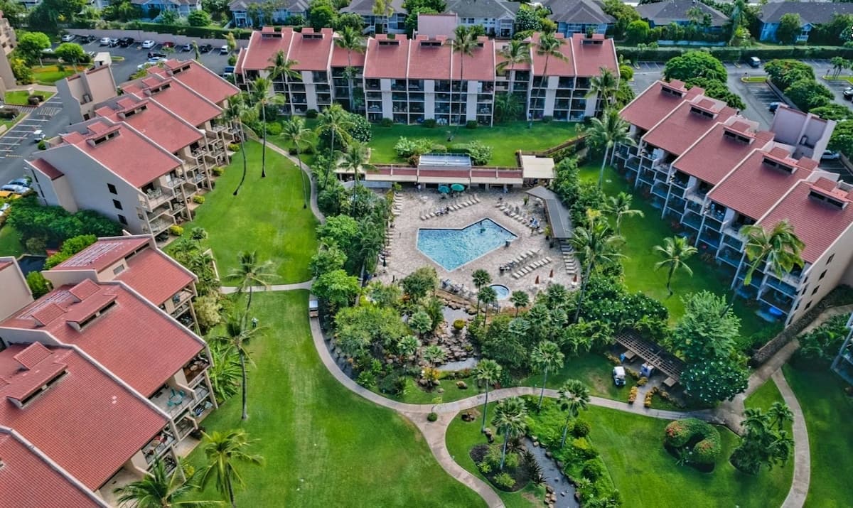 Condo in Kihei · ★4.97 · 1 bedroom · 2 beds · 2 shared baths - Photo 5