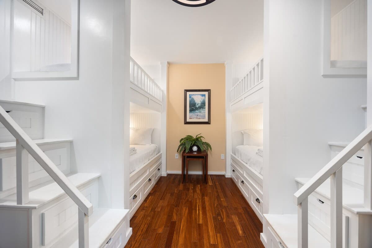 Villa in Kahuku · ★4.9 · 4 bedrooms · 8 beds · 3 private baths - Photo 4