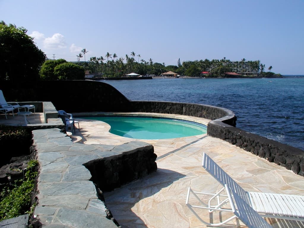 Home in Kailua-Kona · ★4.9 · 2 bedrooms · 3 beds · 2 baths - Photo 3