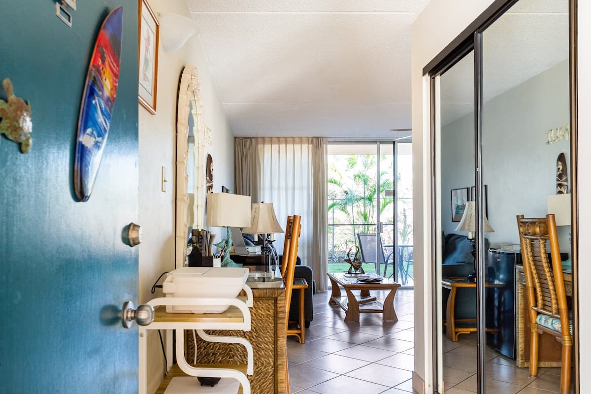 Condo in Kihei · ★4.79 · 1 bedroom · 2 beds · 1 private bath - Photo 2