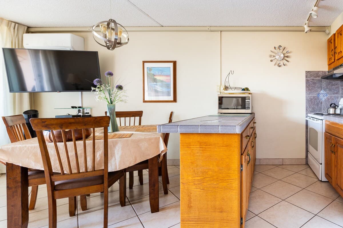 Condo in Kihei · ★4.79 · 1 bedroom · 2 beds · 1 private bath - Image 19