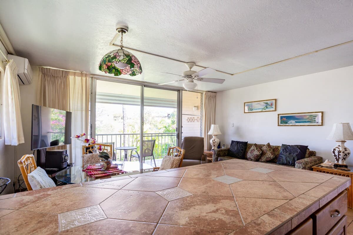 Maui Condo across fm Kam 2 in HOTEL Zoned Resort - Photo 5