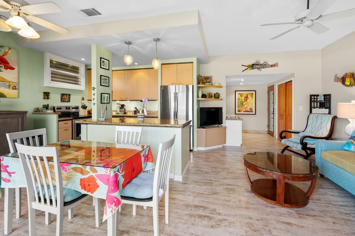 Condo in Kihei · ★4.98 · 2 bedrooms · 3 beds · 2 baths - Photo 3