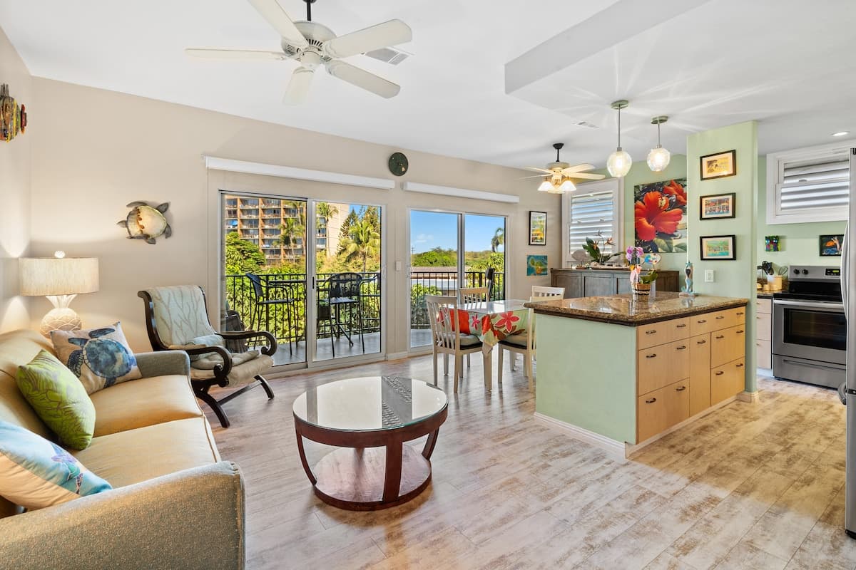 Condo in Kihei · ★4.98 · 2 bedrooms · 3 beds · 2 baths - Photo 2