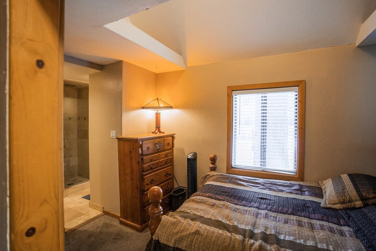 Alpine Retreat with EV Charger & Fenced Yard - Photo 2