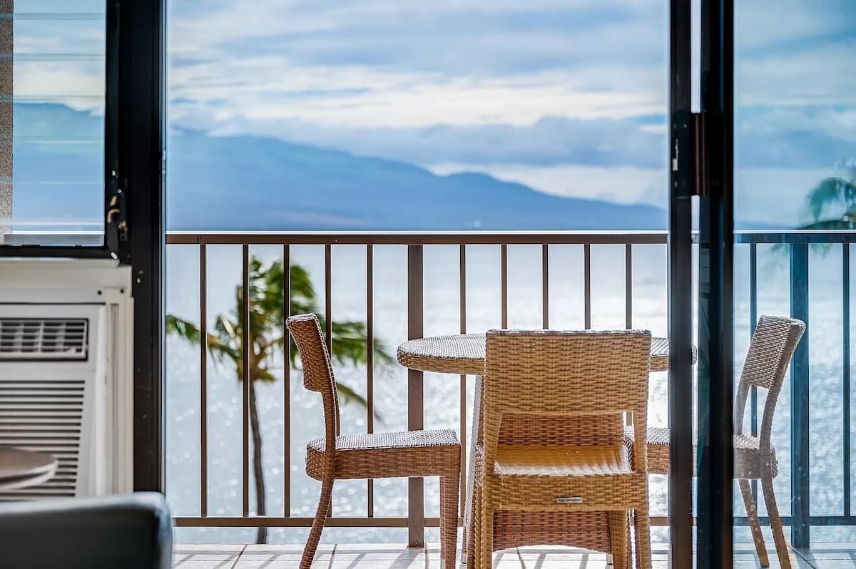 Condo in Wailuku · ★4.76 · 2 bedrooms · 3 beds · 2 baths - Photo 1