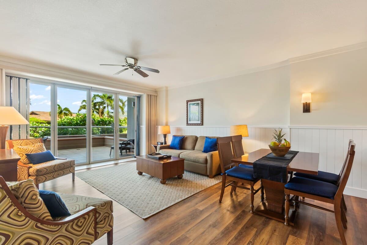 Condo in Lahaina · ★4.71 · 1 bedroom · 2 beds · 1 bath - Photo 3