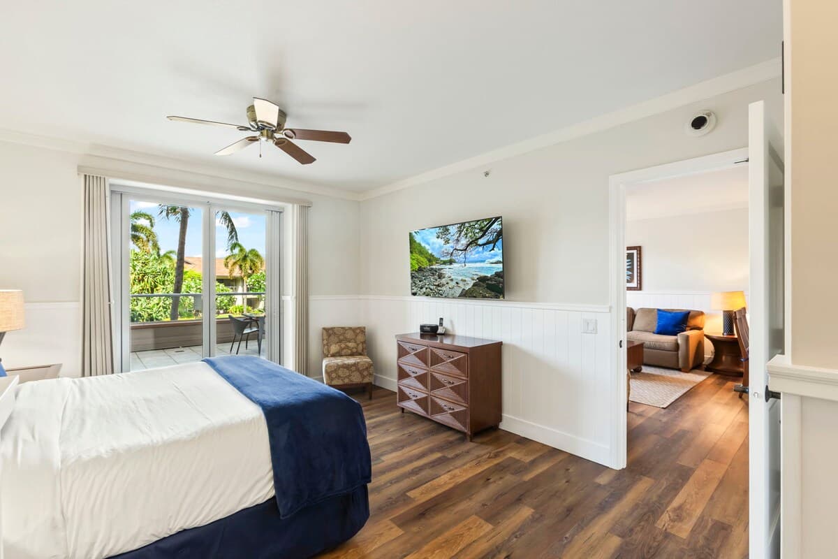 Condo in Lahaina · ★4.71 · 1 bedroom · 2 beds · 1 bath - Photo 1