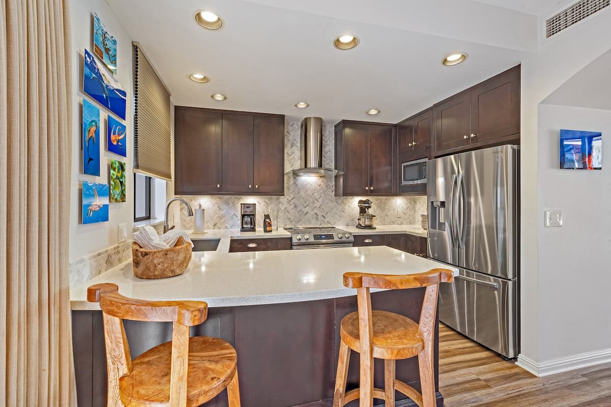 Townhouse in Lahaina · ★4.93 · 3 bedrooms · 3 beds · 2.5 baths - Photo 5