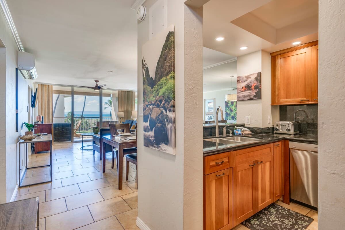Condo in Kihei · ★4.89 · 2 bedrooms · 5 beds · 2 baths - Photo 3