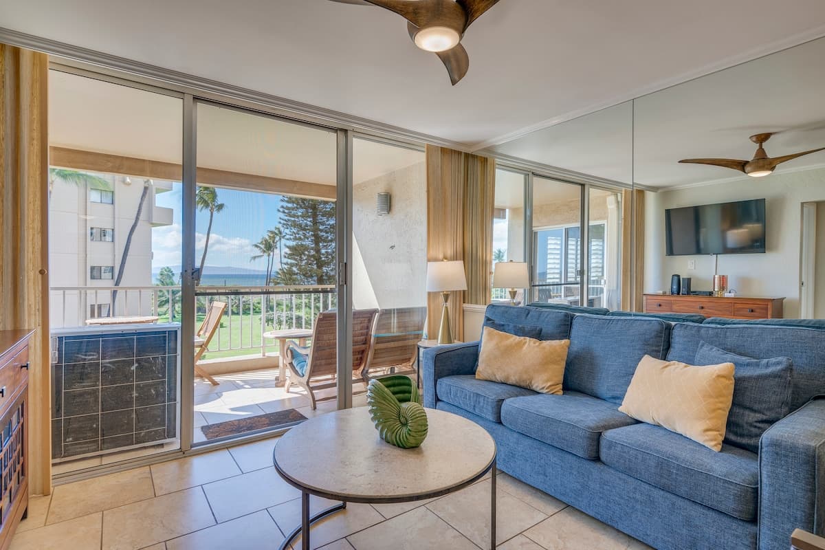 Condo in Kihei · ★4.89 · 2 bedrooms · 5 beds · 2 baths - Photo 1