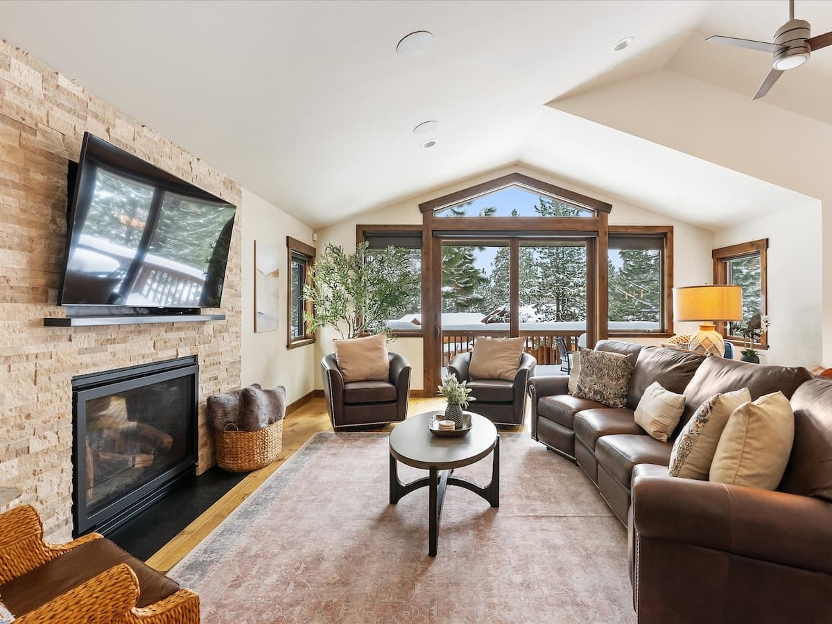 Home in Incline Village · ★4.96 · 4 bedrooms · 5 beds · 3.5 private baths - Photo 4