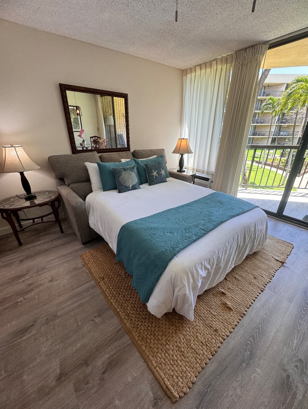 Condo in Kihei · ★4.94 · 1 bedroom · 3 beds · 2 private baths - Photo 2
