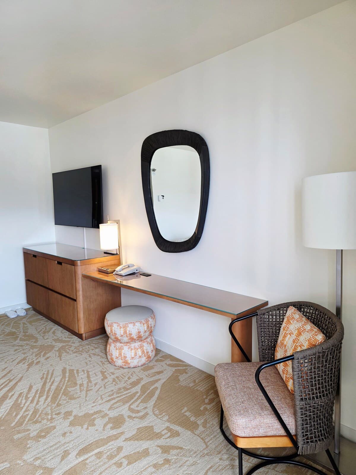 Condo in Honolulu · ★4.89 · 1 bedroom · 2 beds · 1 private bath - Photo 1