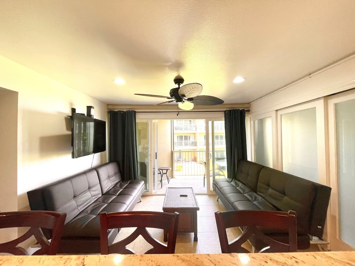 Condo in Kapaa · ★4.83 · 2 bedrooms · 2 beds · 1.5 private baths - Photo 3