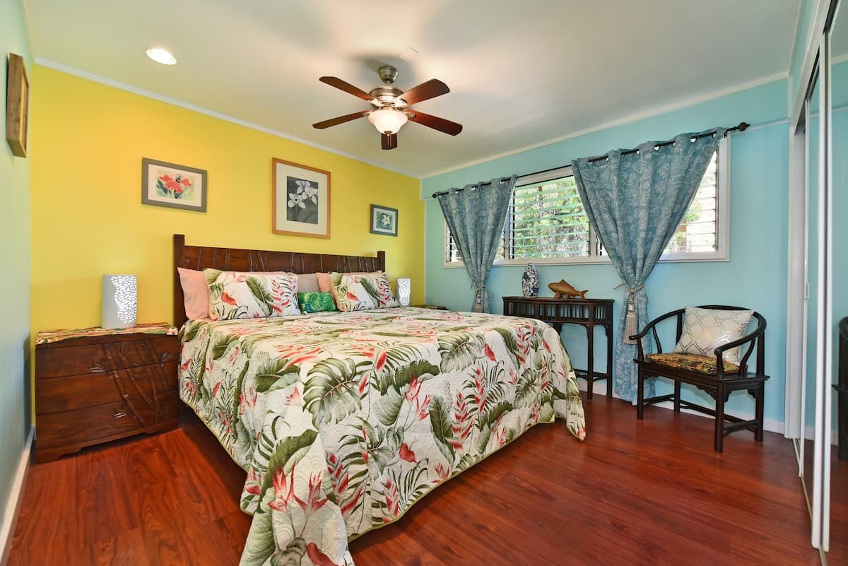 Condo in Lahaina · ★4.73 · 1 bedroom · 2 beds · 1 private bath - Photo 1